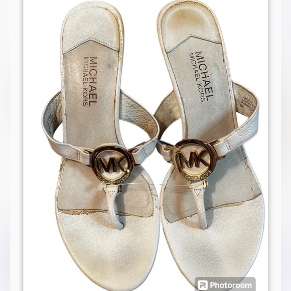 Michael Michael Kors Sandals Sz 8 Ivory Leather Thong Gold Logo Cork Wedge - Picture 3 of 10